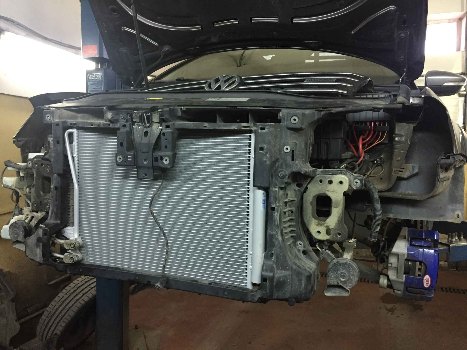 Замена радиатора Audi А5